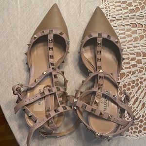 Valentino Garavani Pumps